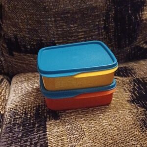 4/$60 New Tupperware "Lunch It" Containers - Set Of 2 (4 Pieces)